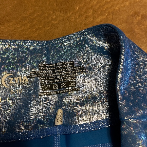 ZYIA Blue Mermaid Metallic Light n Tight hi rise capri 20” 8-10 BNWT - Picture 2 of 6
